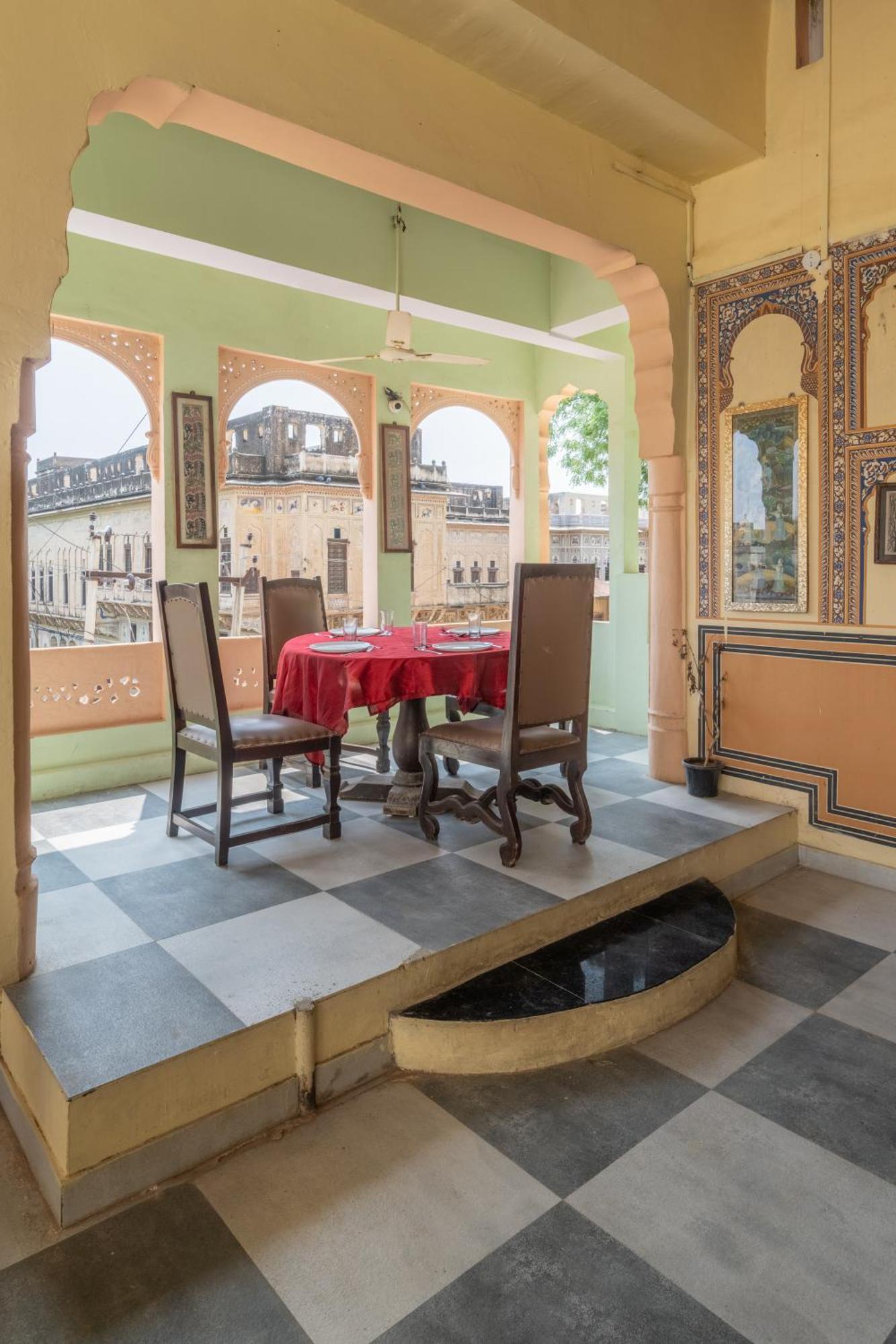 Hotel Shahi Palace Мандава Экстерьер фото