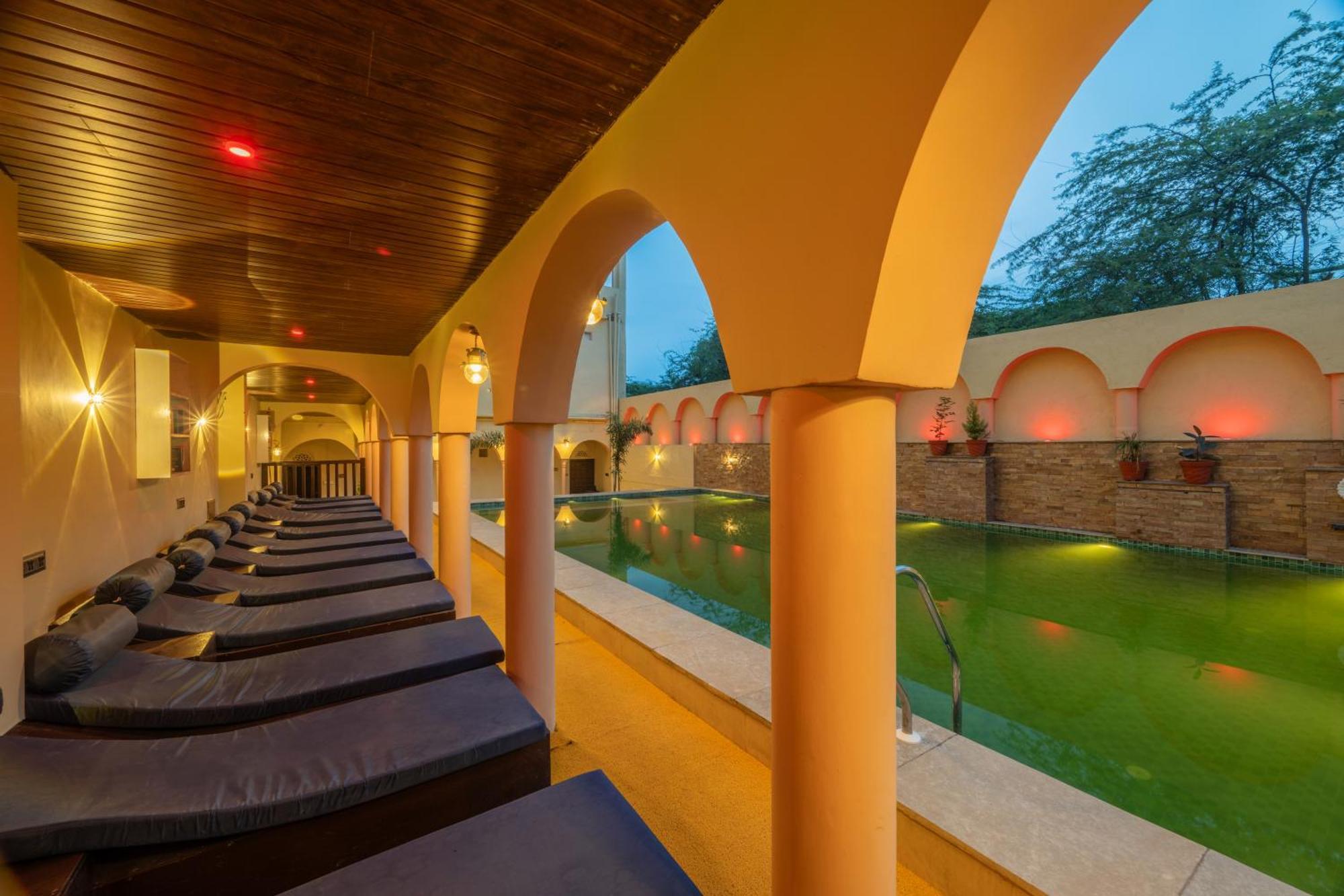 Hotel Shahi Palace Мандава Экстерьер фото
